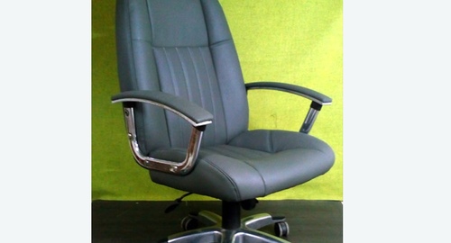 Перетяжка офисного кресла кожей. Волгодонск